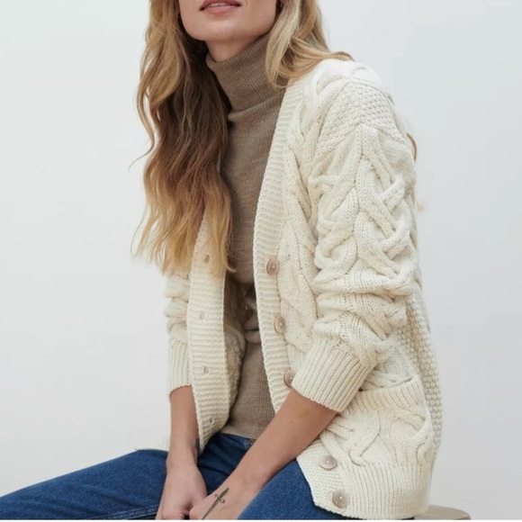 NEW Aran Crafts merino wool cable knit cardigan Size Medium - Picture 1 of 10